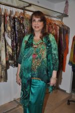 Zarine Khan at Fizaa store in Mumbai on 4th Dec 2013